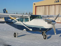 Hrtz-Cessna_T206_3-Blade_Scimitar-IO-520.jpg